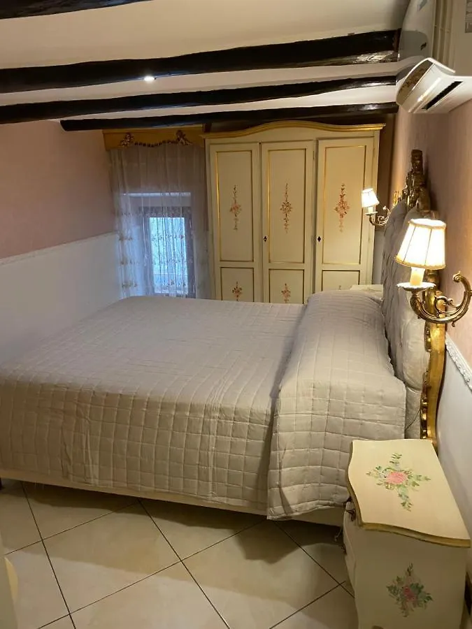 B&B Giusy Naples Apartment
